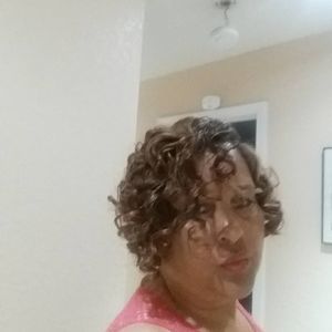 Meet your Posher, Cynthia